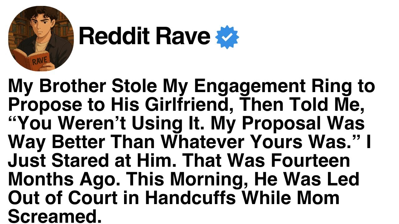 Il était 8h du matin quand mon frère a traversé le tribunal menotté, et ma mère hurlait que j’avais détruit sa vie. Quatorze mois plus tôt, il avait volé ma bague de fiançailles pour demander sa...