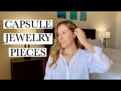 5 Jewelry Pieces Every Classic Minimal Woman Should Own