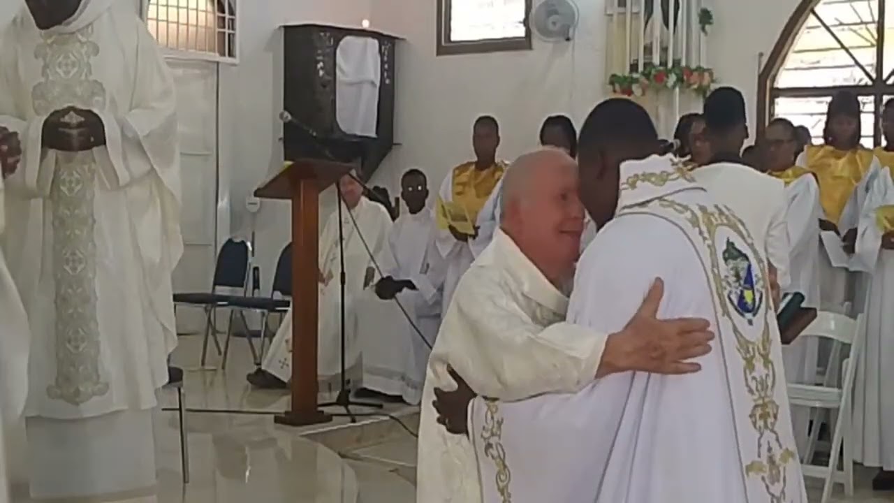 Temps fort 1:59:04 - 2:04:03 de RT chant évangélique  est en direct ! Messe d'ordination