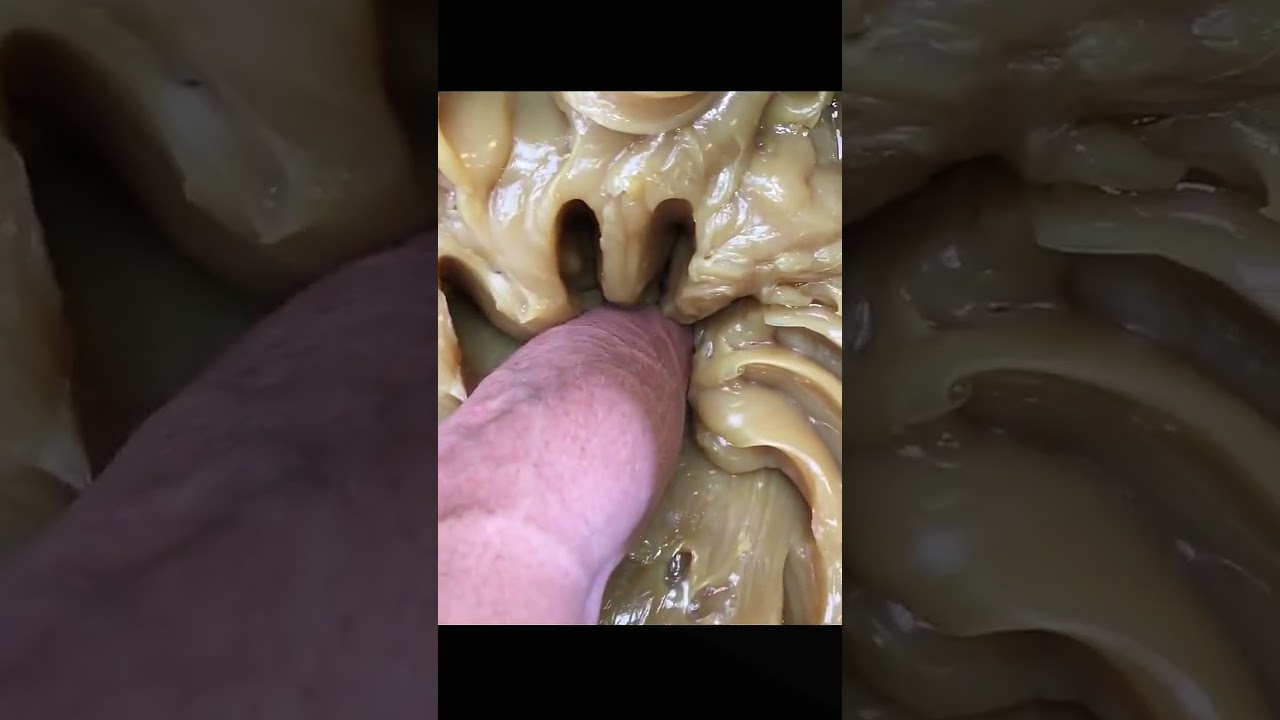 Hand Deep Dive: Exploring Viscous Lubricant