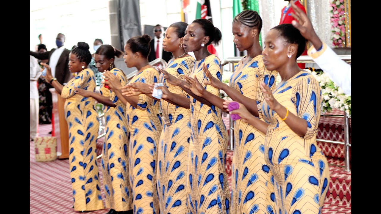 Bwana wa mabwana poke sifa | Mlima wa Moto Worship Team - YouTube