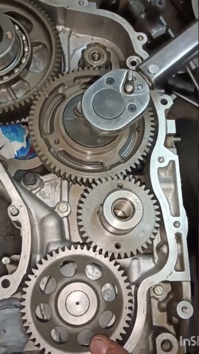 install timing gear 2KD engine #toyotahiace #rheywinautogarage  #shorts