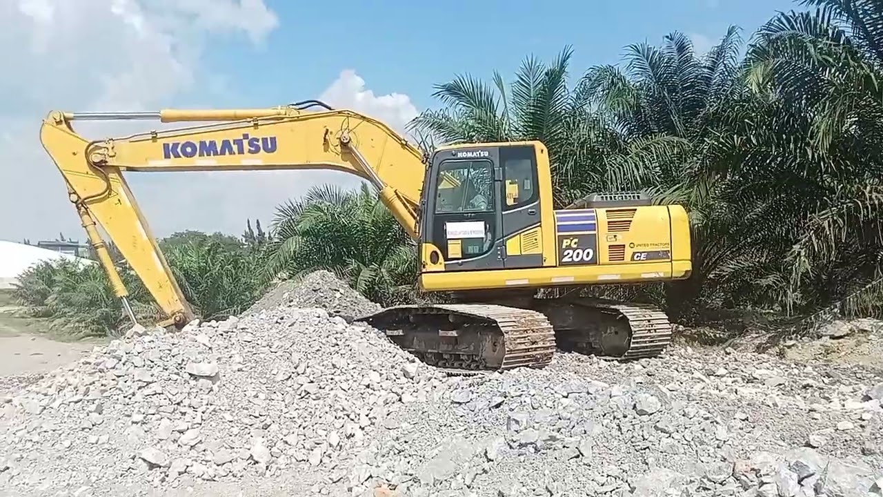 ALAT BERAT EXCAVATOR PC 200 KOMATSU ❗❗ TUMPUK BATU SPLIT 