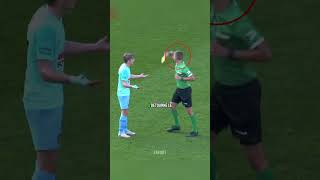 L’ARBITRE PERCUTÉ PAR ERROR ET SORT LE JOUEUR ! 😳🚫