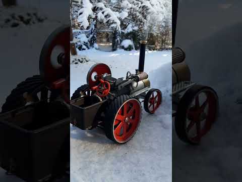 Wilesco live steam engine in winter wonderland #shorts