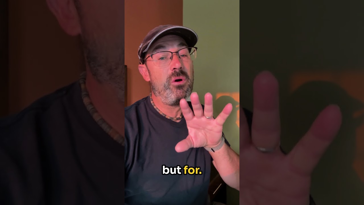 📍 If you're stuck, organizing a large outdoor movie event, give these ideas a try. 