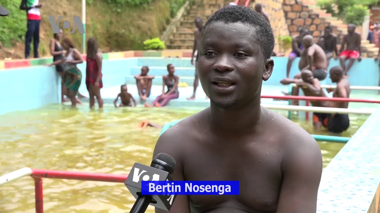 Mu Ntara ya Rumonge mu Burundi Havugwa Amazi Akiza