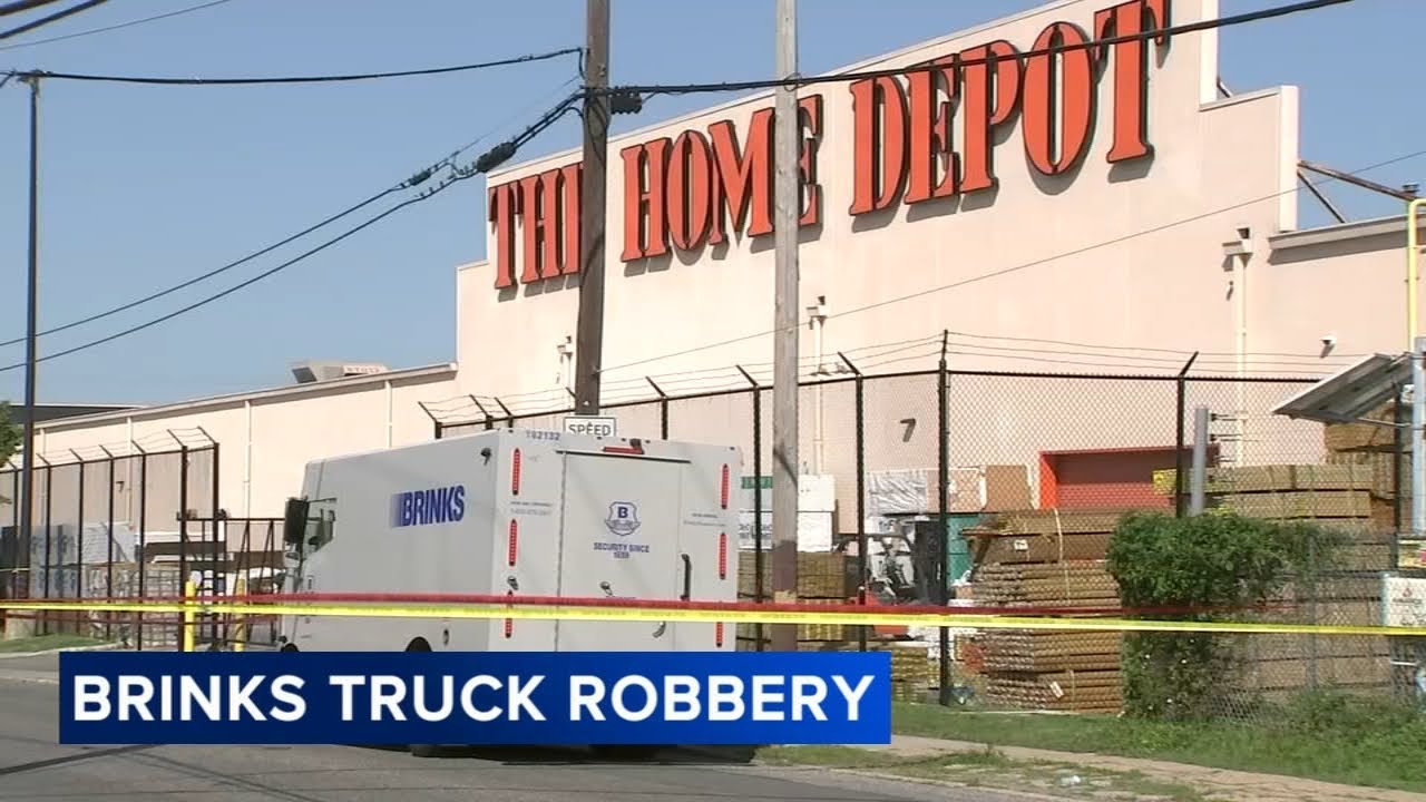 ⁣$1.5 million stolen, 2 armed suspects sought after Brinks armored truck robbery: sources