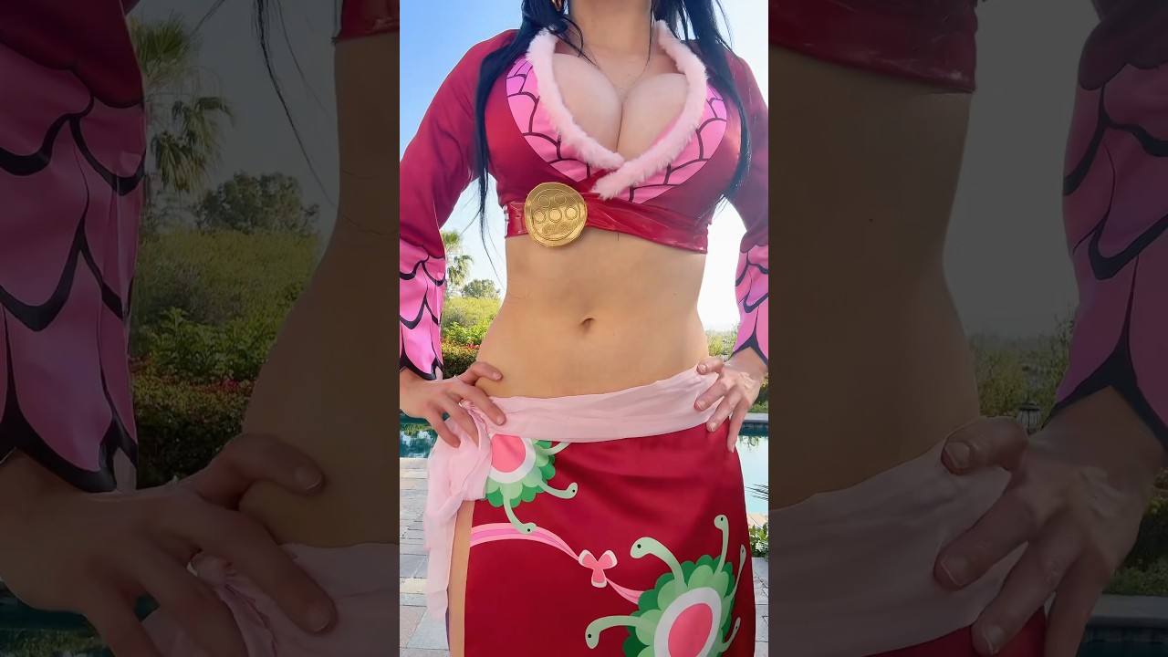 Boa Hancock cosplay reveal 🐍 #onepiece #anime #cosplay #boahancock #animecosplay
