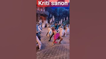 #behindthescenes #onset #kritisanon #bhediya #varundhawan #ganeshacharya #shorts #youtubeshorts #bts