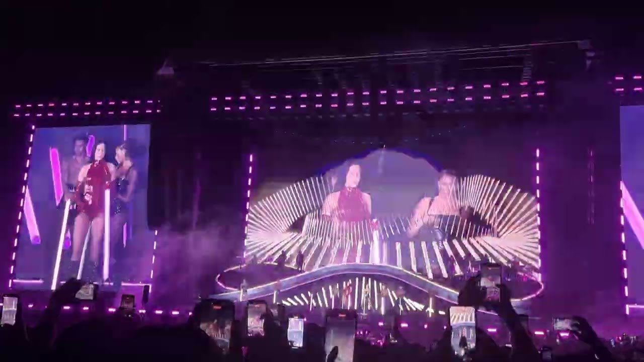 Dua Lipa - Physical (Live In São Paulo / Brazil - Radical Optimism Tour)