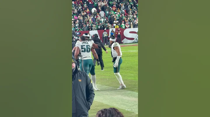 Jalen Hurts gives Steen a pep talk before he’s ejected from the game #nfl #eagles #rivalry #leader
