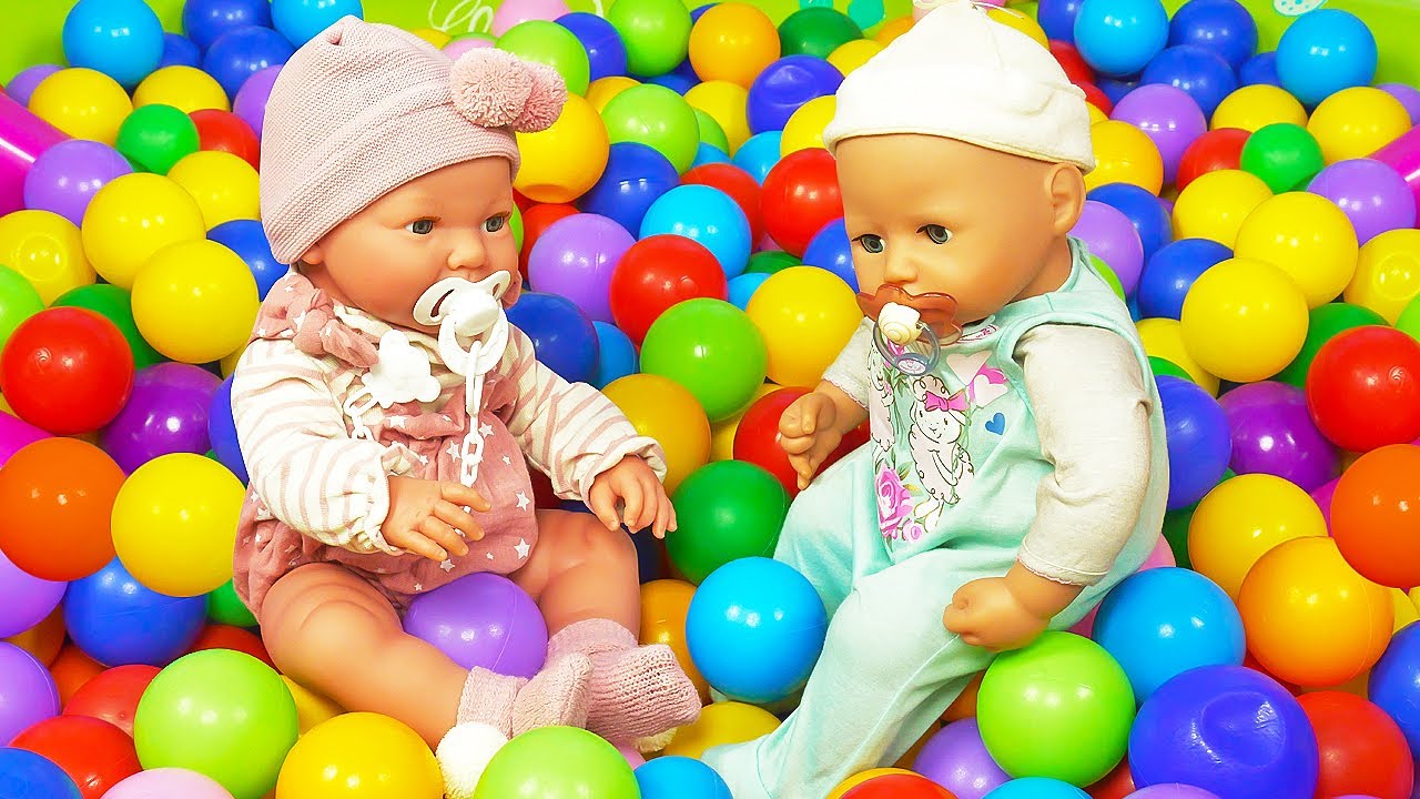 La nueva amiga de la bebé Annabelle. Episodios de bebés para niñas