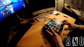 Aki MPC 500 Dubstep Beat!!!!