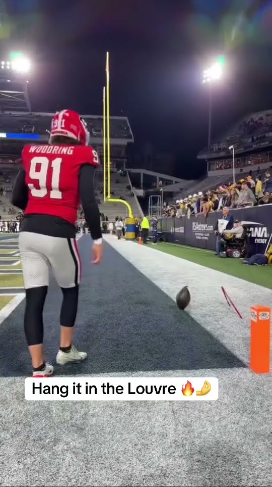 What a kick ? (via @American Football Belgium/TT)