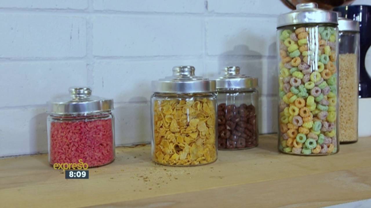 Handy Hack – Cleaning your kitchen cupboards & shelves - YouTube