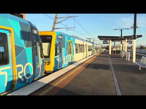 X’Trapolis departing Keon Park 