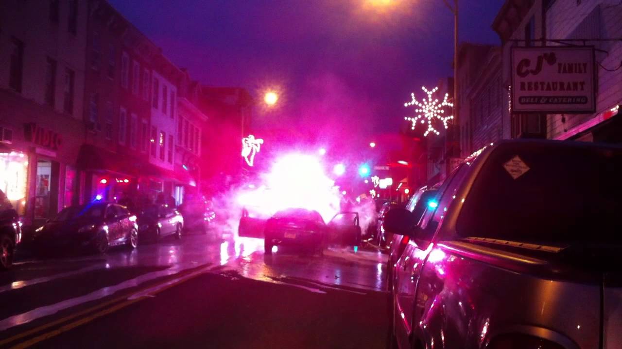 Car Fire in Minersville, PA 19DEC2011 YouTube
