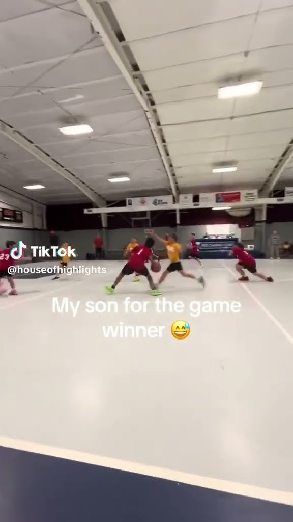 He hit that #hoodnews #basketball #school #kidsoftiktok #bball #sports #omg #how #wow #gamewinner #i