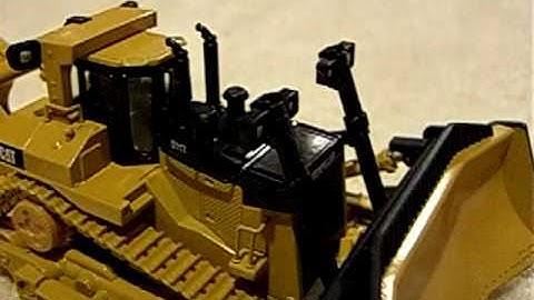 Norscot 1:50 CAT D11T Track-Type Tractor