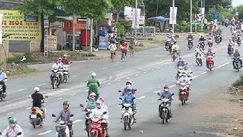 Phổ biến tình trạng công nhân đi ngược chiều tại QL 1A cũ