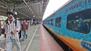 20923 Tirunelveli – Gandhidham Humsafar Express