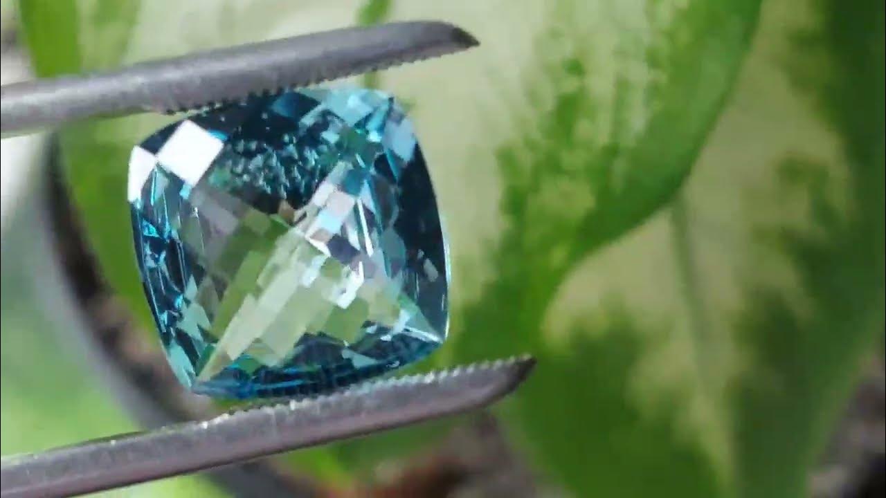 Натуральный топаз 10.86 ct 14 x 14 mm - YouTube