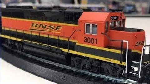 Bachmann Trains Rail Chief HO Scale Ready to Run Complete Train Set - BNSF