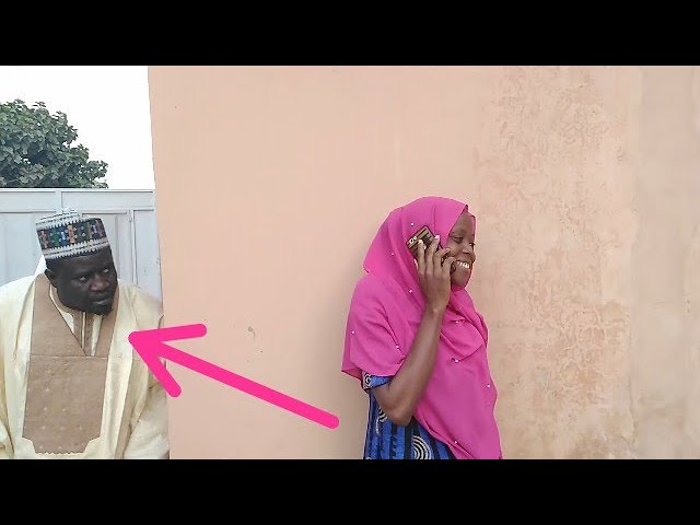 Musa Mai sana'a Yakama Matarsa Dumu Dumu Kusha Dariya Lates hausa movies class=