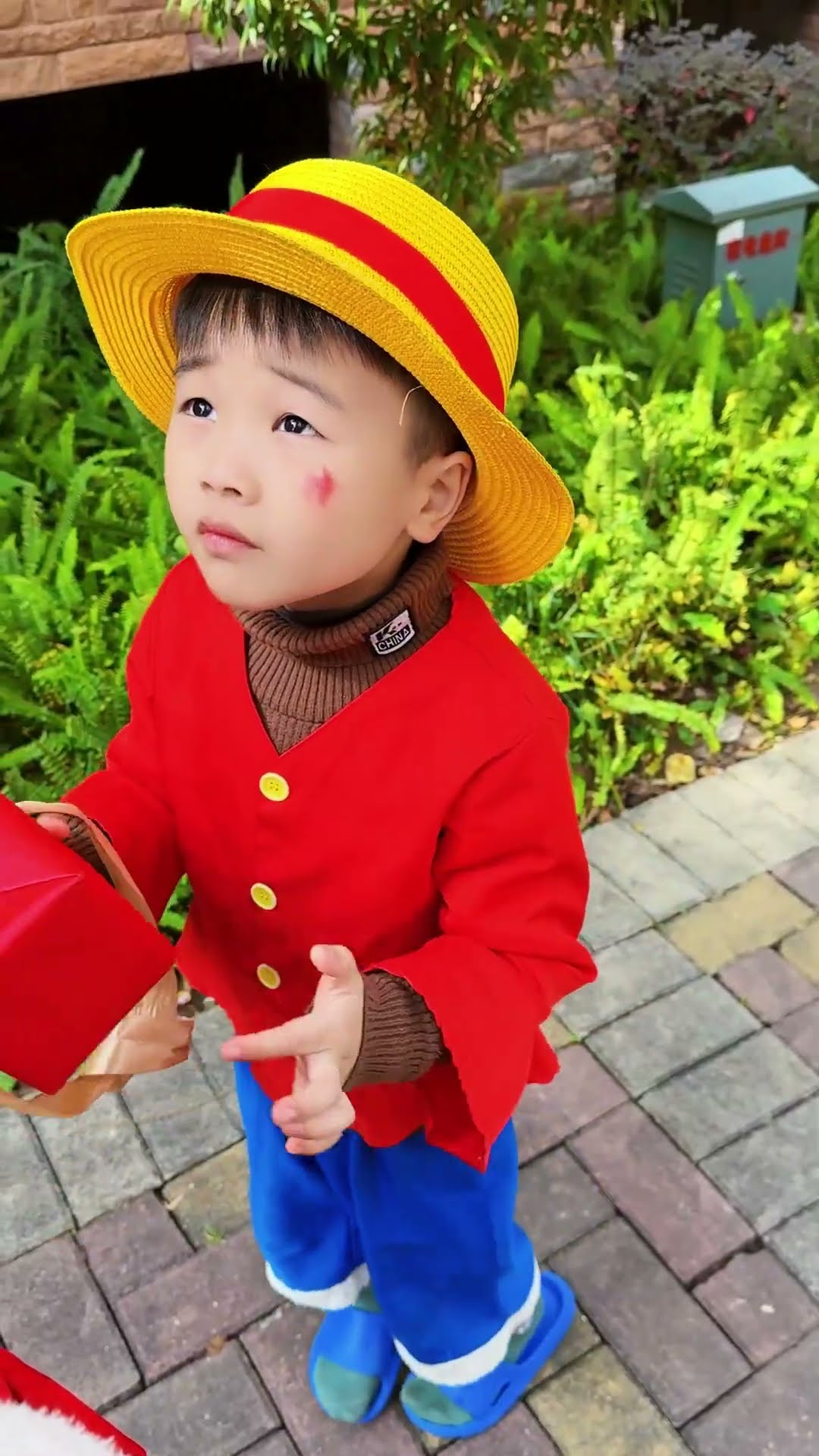 碰到这二个小孩圣诞老人真倒霉#海贼王 #路飞