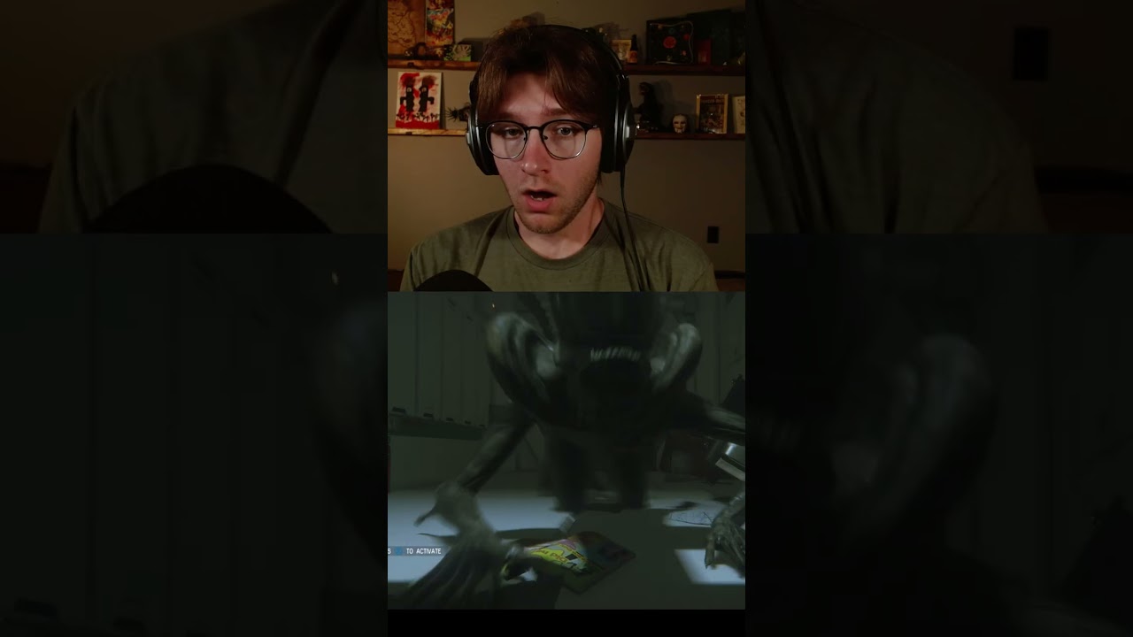 It can't come in here! 😂 #fyp #gaming #funny #rage #reaction #alien #alienisolation
