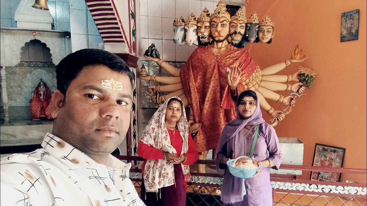  टपकेश्वर मंदिर में भोलेनाथ जी के दर्शन करने के बाद हम चले गए थे वैष्णो देवी में और कान्हा जी के 