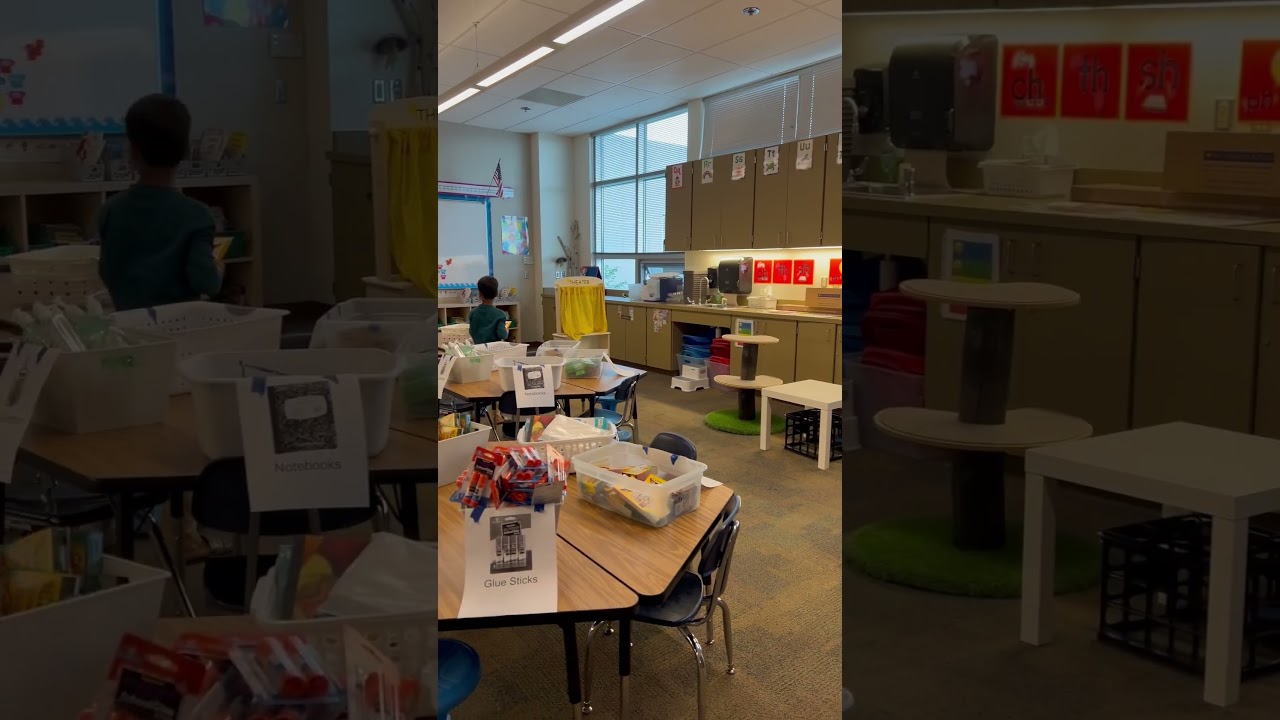 Visiting a kindergarten classroom for the first time !!! 