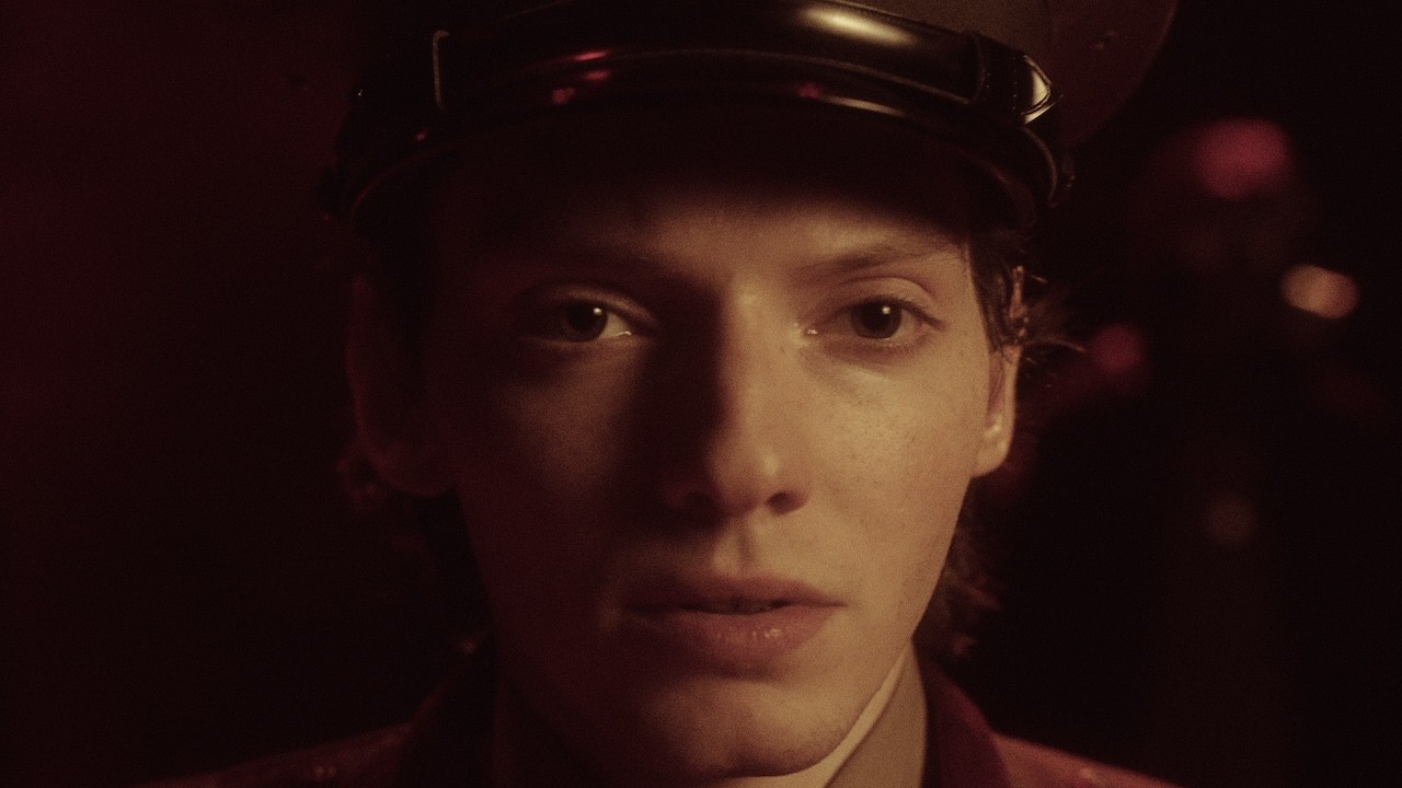 The Feral Toms - Worthless (Official Music Video)