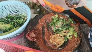 Rujak Kangkung Mbak Us Legenda Rujak Pantura , Pernah Digerudug Satu Kompi