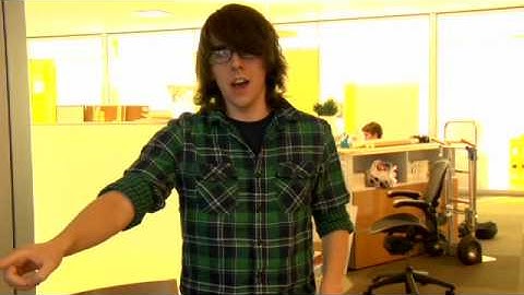 Hardly Working: Clue