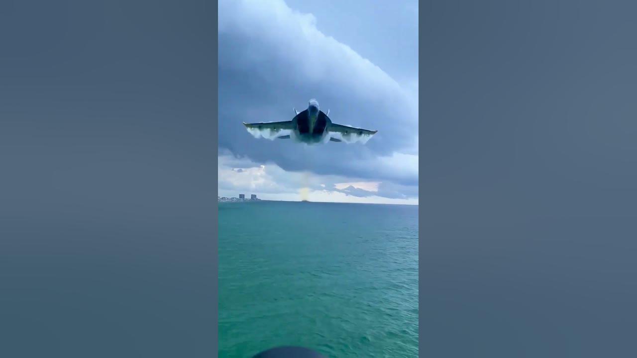 Supersonic Jet Flyby #science #sonicboom #supersonic #fighterjet #shorts