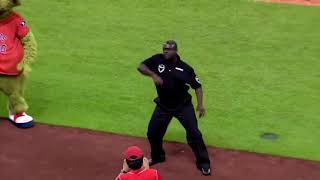 Dancing security guard (meme's about)