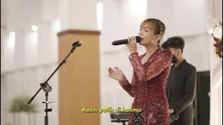 [LIVE UNY] KASIH PUTIH - GLENN FREDLY | TAMI AULIA TRIO