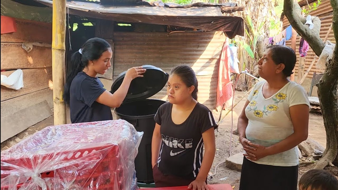 Familia en EXTREMA POBREZA Reciben Esta BENDICION, ¡No te lo Pierdas ...