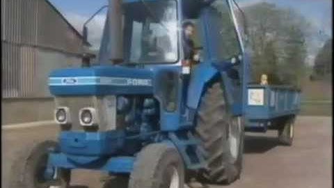 Learn With Sooty - Down On The Farm - Tractor Cilps