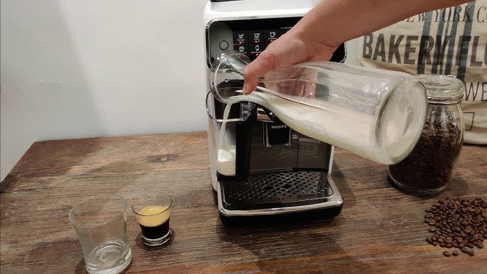 Philips tiene rebajada en  esta cafetera superautomática ideal para  obtener lattes sencillos y café de calidad al instante