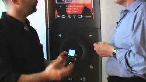 Squeezebox Duet multi-room wireless controller in demo (S...