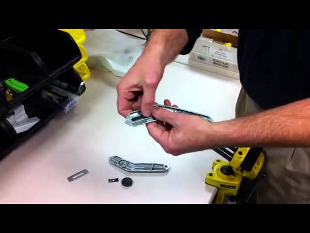 Stanley Retractable Carpet Knife - Thomas Do-it Center