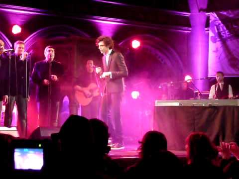 Mika & The King's Singers - Grace Kelly live @ Lit...