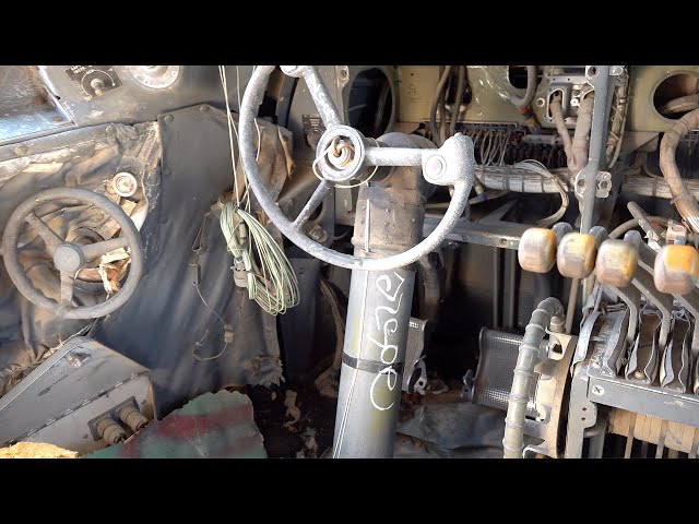 Inside a VANDALIZED Douglas DC-7