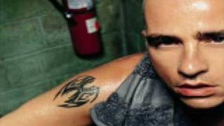 Watch Eros Ramazzotti Recuerdos video