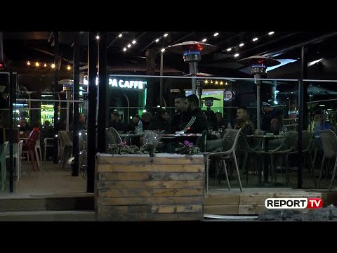 Video: Tavolina Bar (42 Foto): Mbështetëse Dhe Rafte Për Një Tavolinë Bar, Tavolina Mbi Rrota Me Karrige Për Shtëpinë