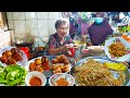 Market @ Kampot Province - 72 years old grandma serves various kinds of breakfast - Samaki Market