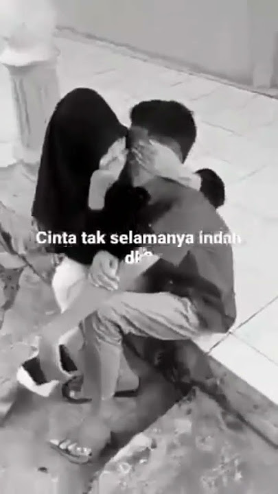 bocil jilbab ciuman sama pacarnya
